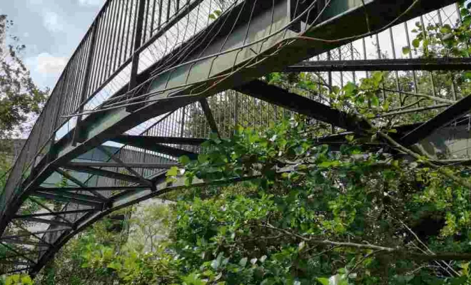 Audit d'une passerelle piétonne, Toulon, VCEO